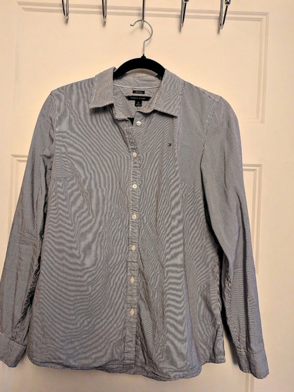 Tommy Hilfiger Striped Button Down Blue & White Size Medium